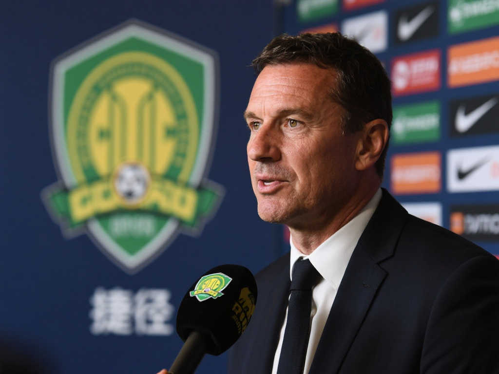 显然不足以 显然不足以